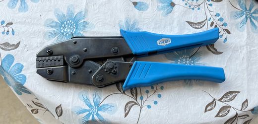 Aven Wire Crimper