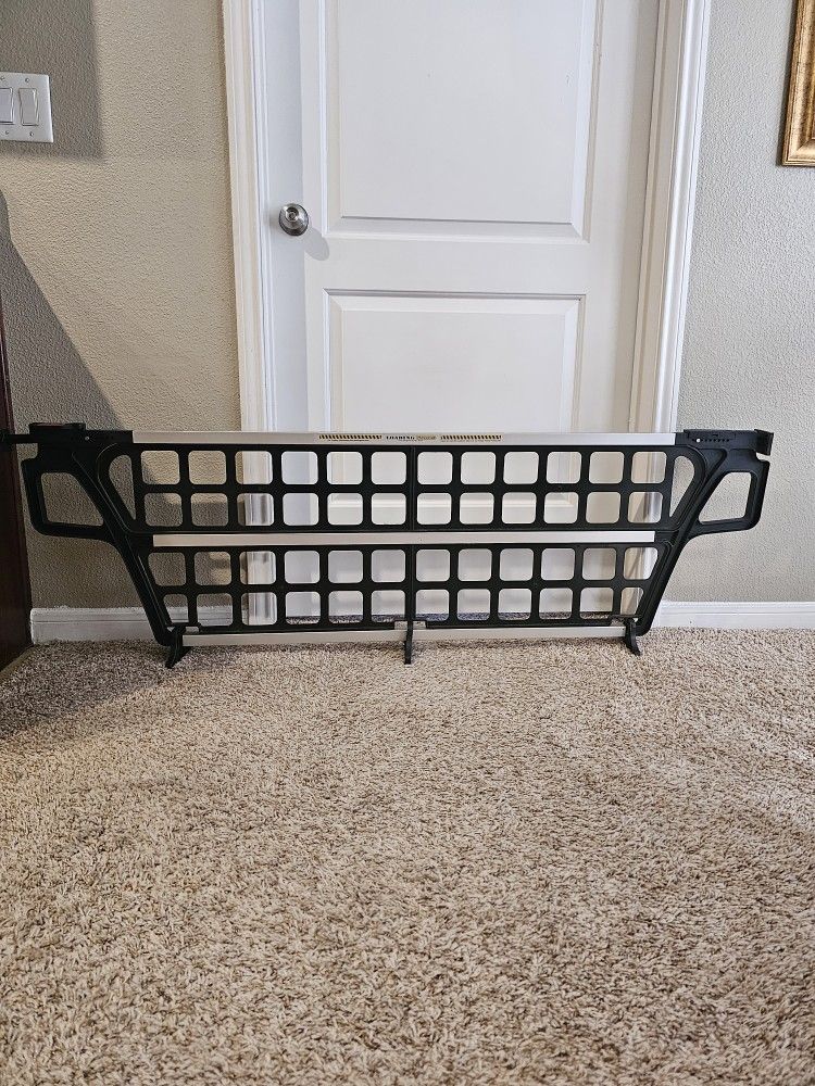 Loading Zone Cargo Gate