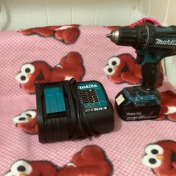 Makita Impact Driver Charging Station And One Battery 
