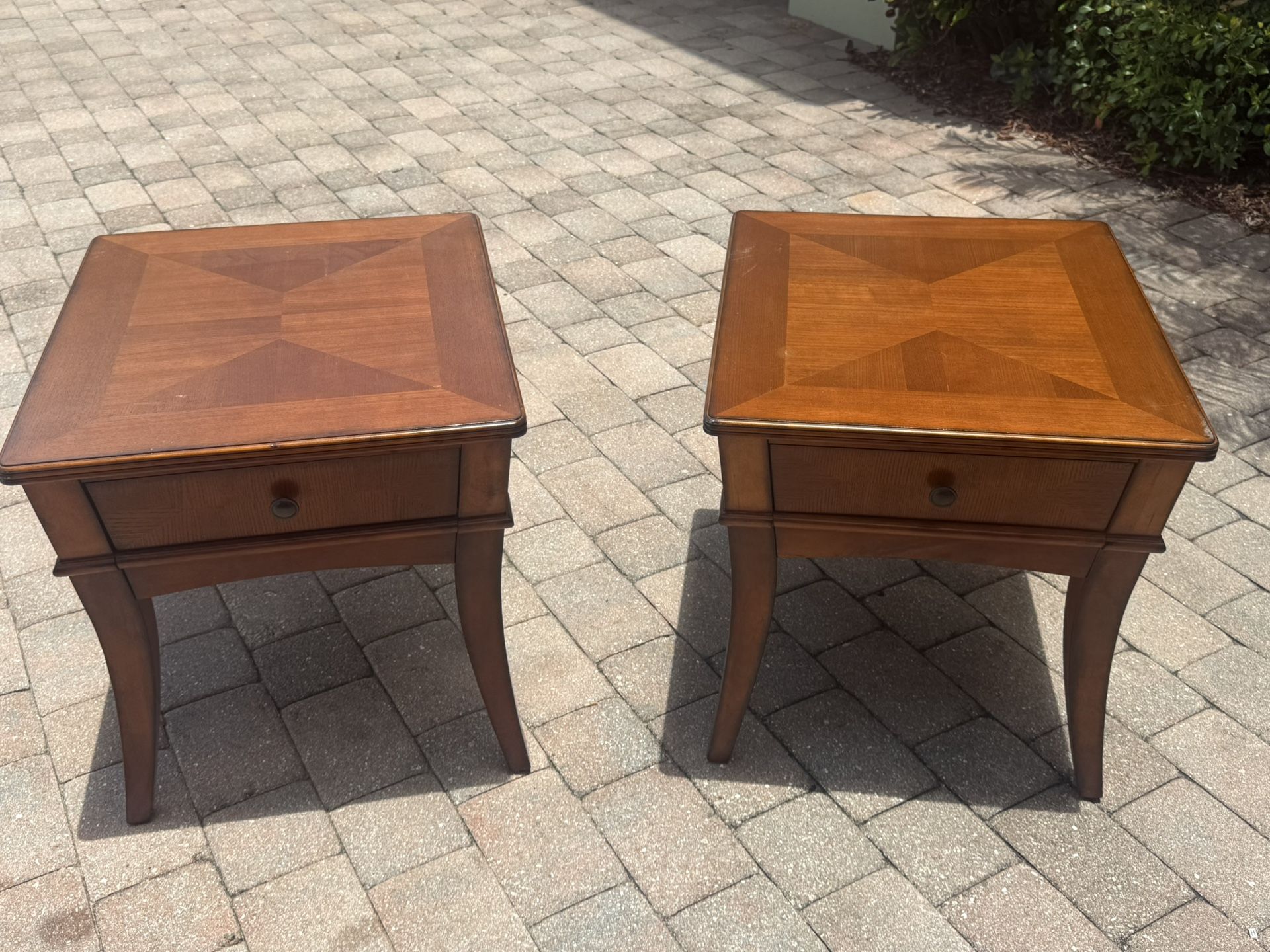 2 Solid Wood end Tables With Drawers