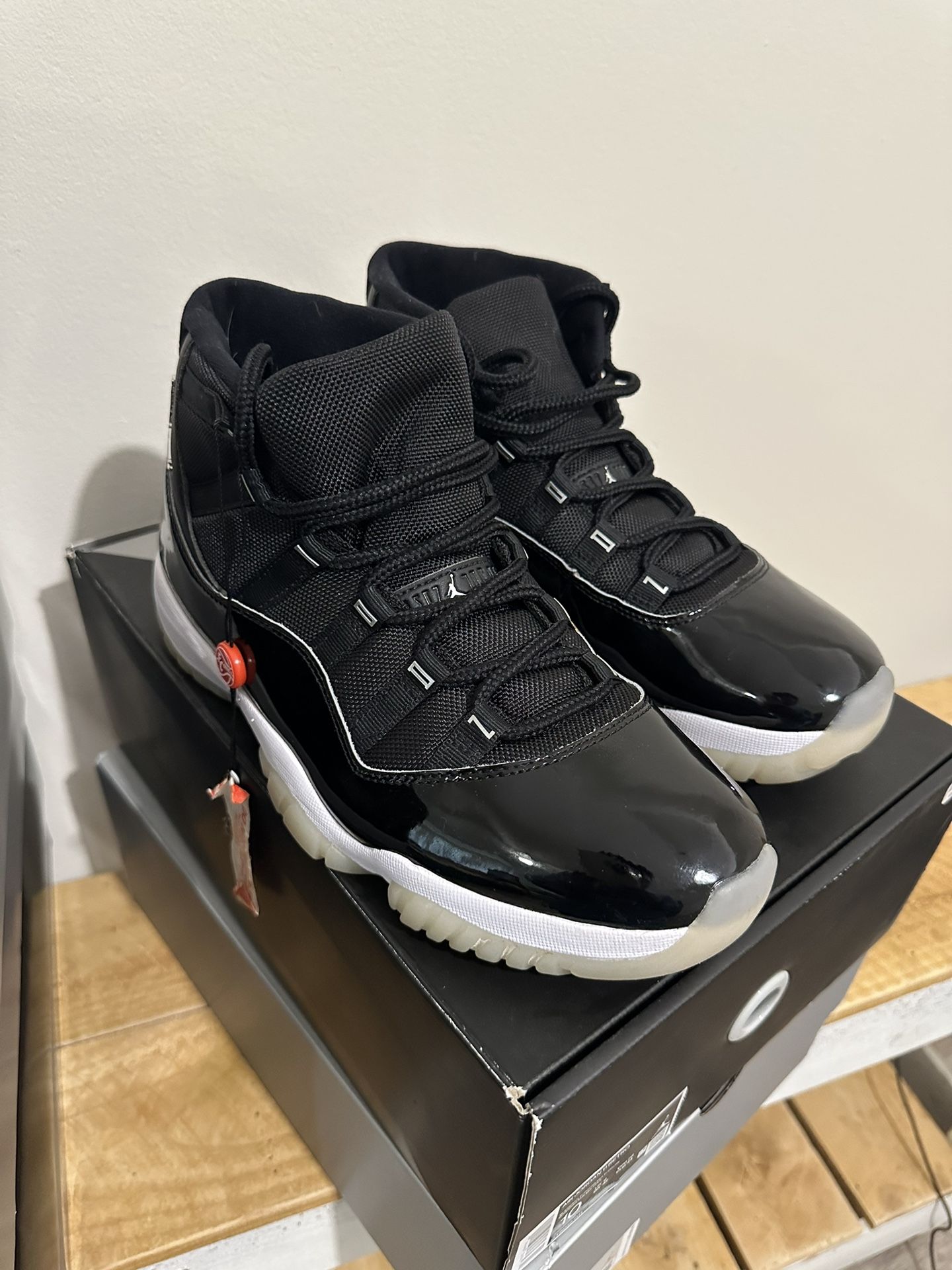 Jordan 11 Retro - Jubilee