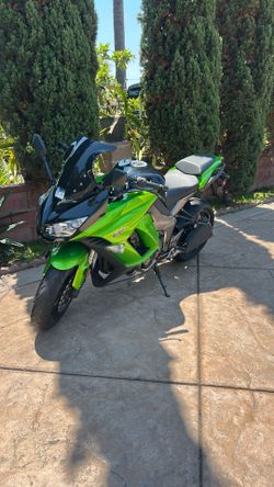 2013 Kawasaki. ninja 1000cc