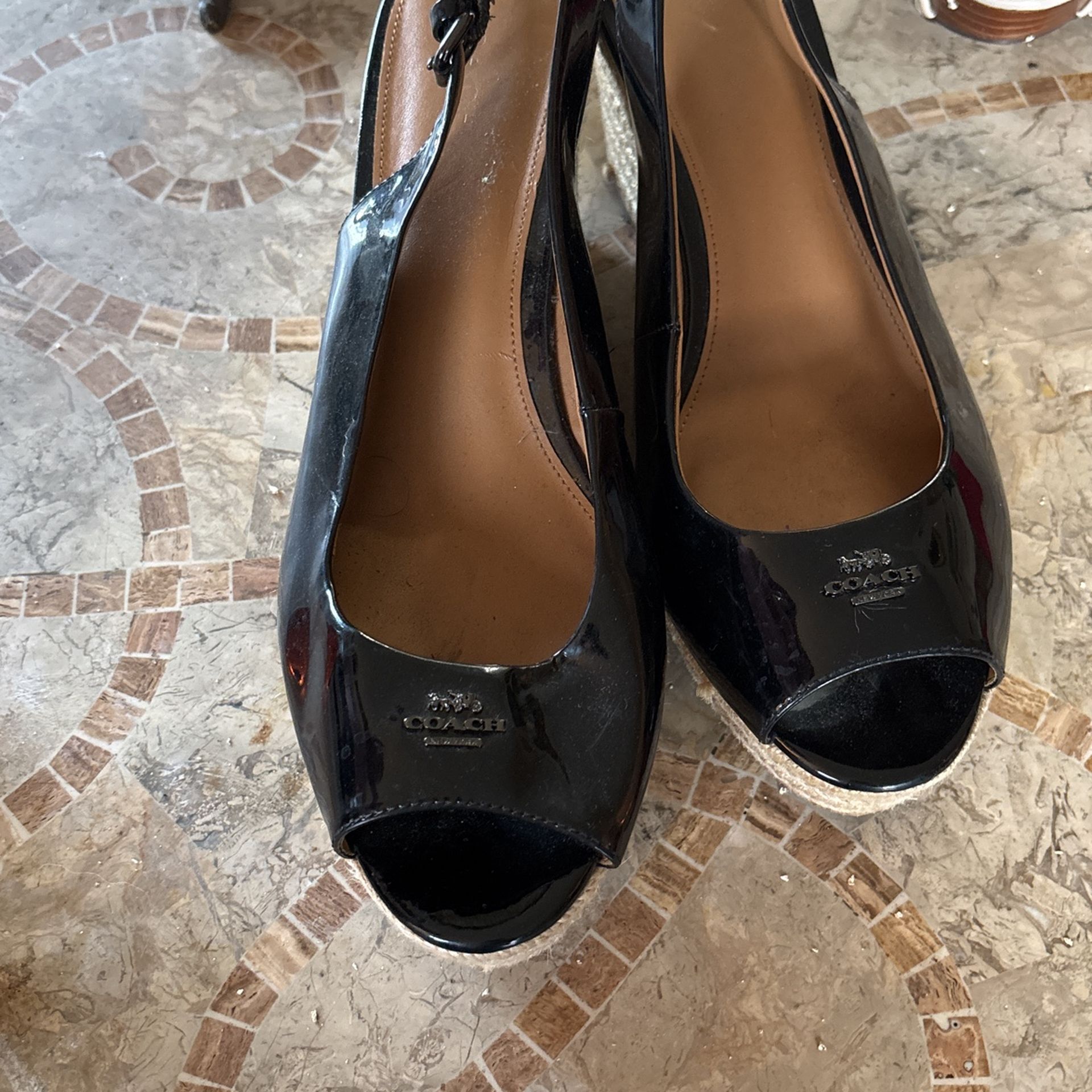 Black Wedges 