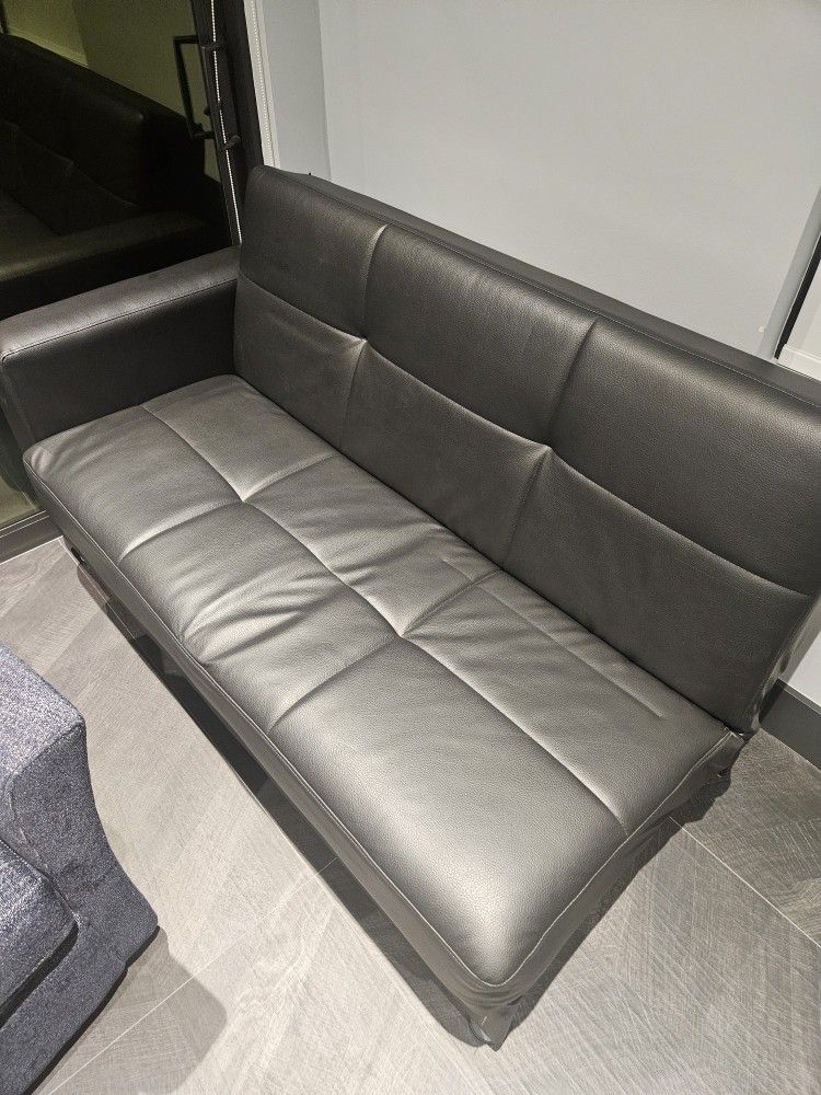 Need To Be Sold Within Next Couple Hours!!!!!2 Piece Sectional Brand New Sofa With Storage Underneath