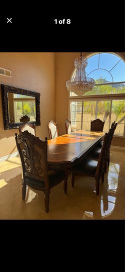 Villa Valencia Classic Chestnut Huge dining table with 8 chairs