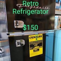 Frigidaire Retro 3.2 Cuft Refrigerator In Black