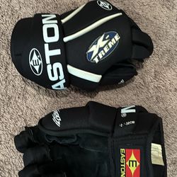 Easton Hockey Gloves 12.5”