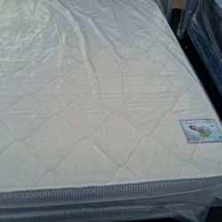Brand new Queen size Pillowtop Mattress Included box spring.