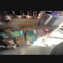 Table With 6 Barstool Chairs