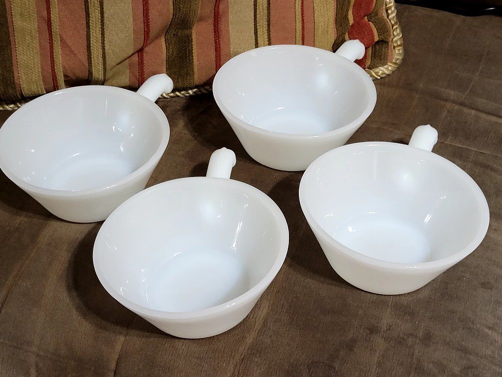 Vintage Bowls - Set Of 4. Milk Glass. Anchor Hocking.  Fire-King
