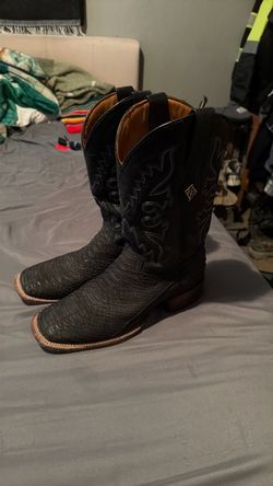 Red diamond boots