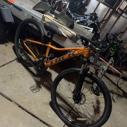 TREK MARLIN 5 