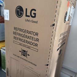 LG 6.0 cu.ft. Single Door Mini Refrigerator/top freezer