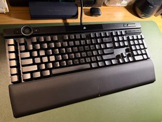 Corsair Mechanical Gaming Keyboard with Wrist Rest