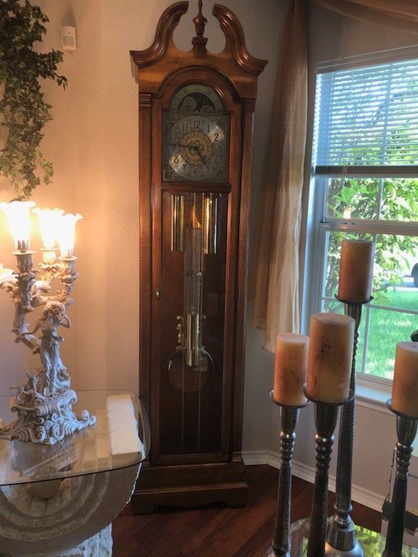 Grandfather clock for Sale in San Antonio, TX OfferUp