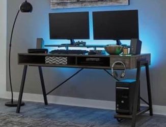 New In Box Gaming / Office Desk Ashley Brand 