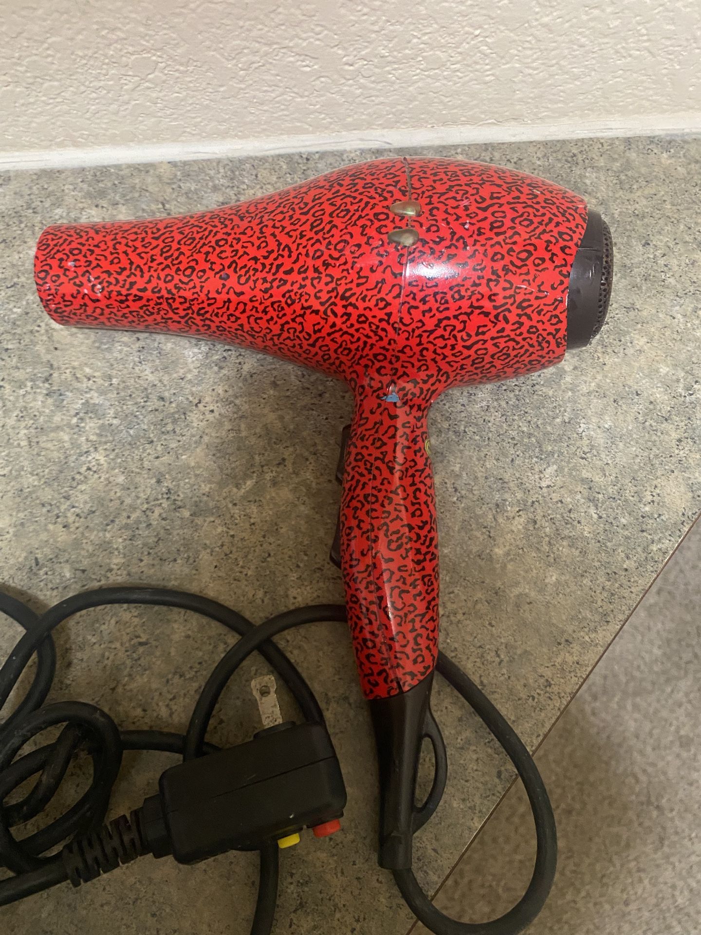 Red  blowdryer