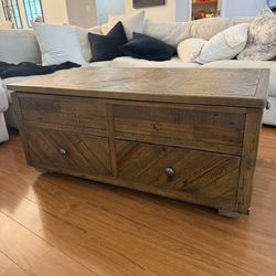 Rustic-Chic Rolling Coffee Table with Lift Top