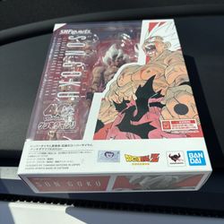 S.H.Figuarts Dragon Ball Z  Super Saiyan Son Goku Genkida
