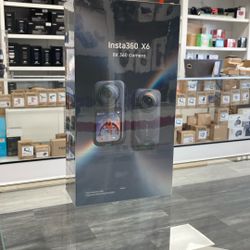 Insta360 X6 8K 360 Camera Essentials Bundle