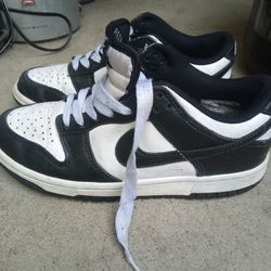 Youth Shoes Nike Size 5Y