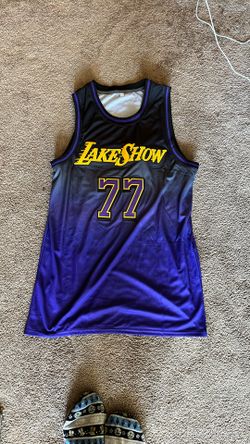 XL Laker Luka Doncic Jersey 