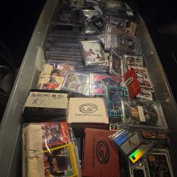 Sports/Pokémon Cards Lot