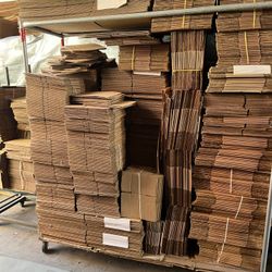 Cajas A $.50 Centavos Cada Una O Todas Por $300