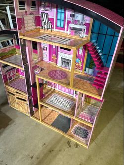 Doll house