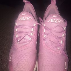 Nike Air270