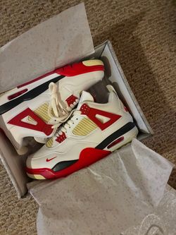 Jordan 4s for sale size 10 150$ slightly used