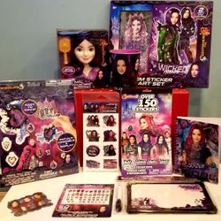 Descendants 3 Holiday Activity Bundle