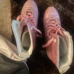 Women Size 9 Barely Worn With Bag