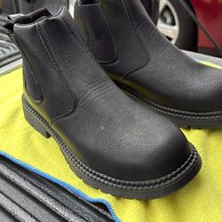 Men's steel-toe boot,