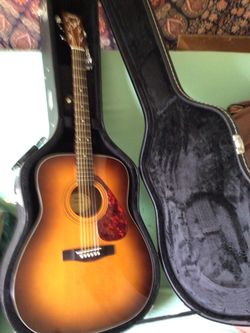 Yamaha Acoustic Guitar