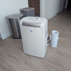 Whynter 13500 BTU Portable AC - Works Great, Cosmetic Flaw