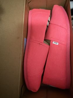 Toms Shoes