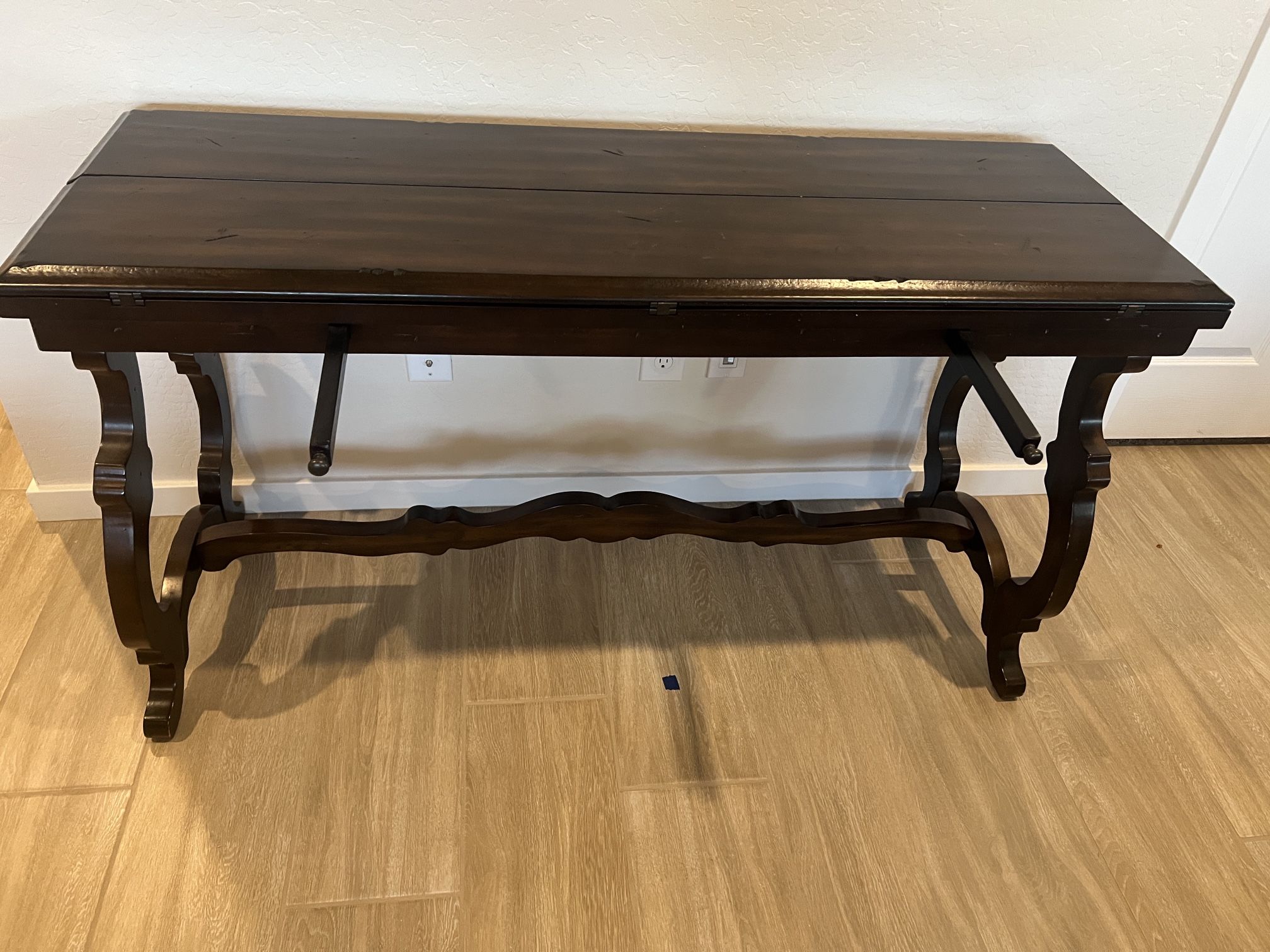 Expandable Table