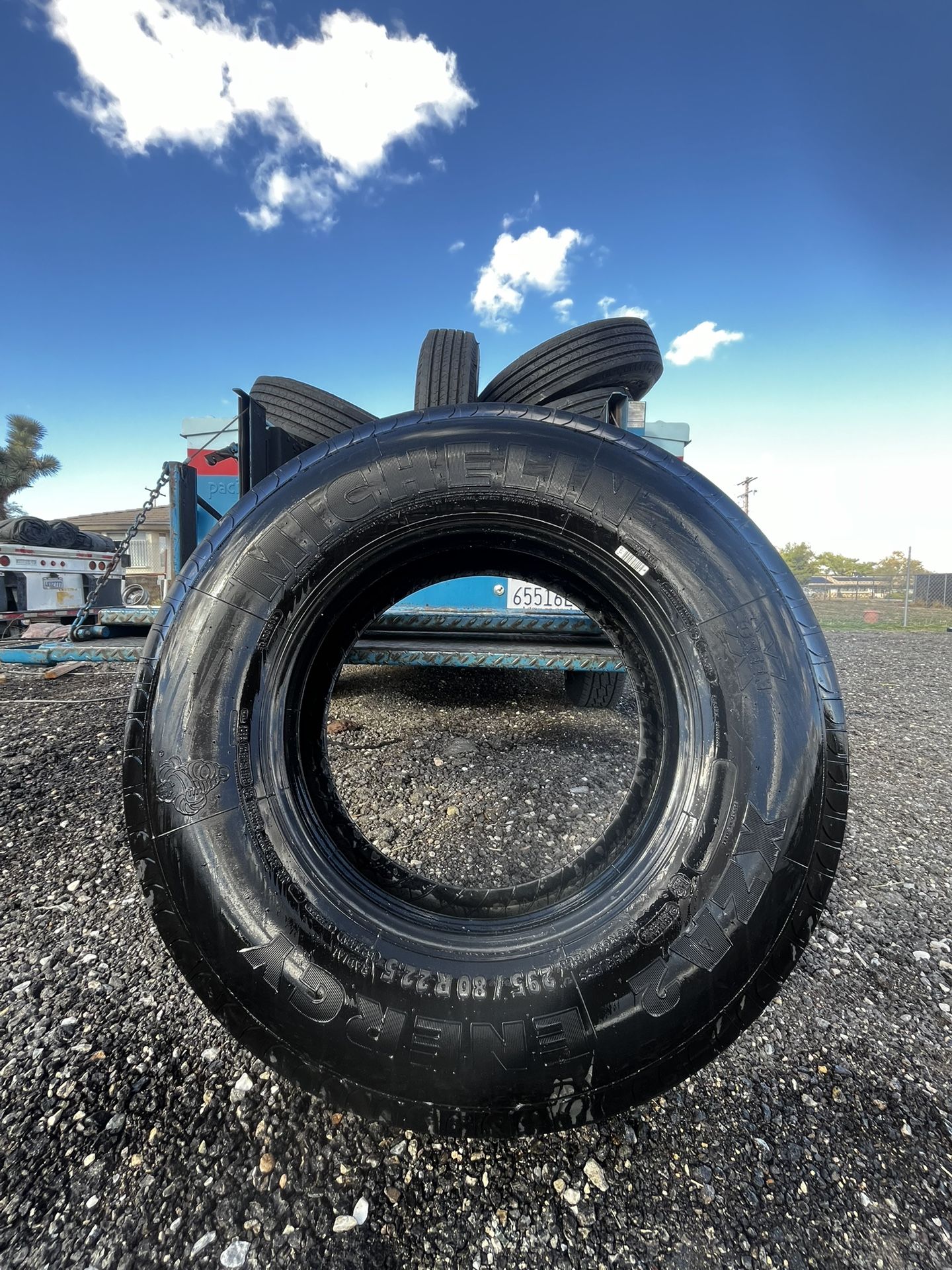 MICHELINE XZA2 ENERGY 295/80R22.5 STEER TIRE