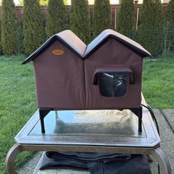 Heated Outside Cat/ Small Dog House 