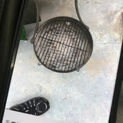 Small Table Top greasy Bbq Grill