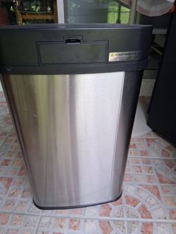 Garbage can