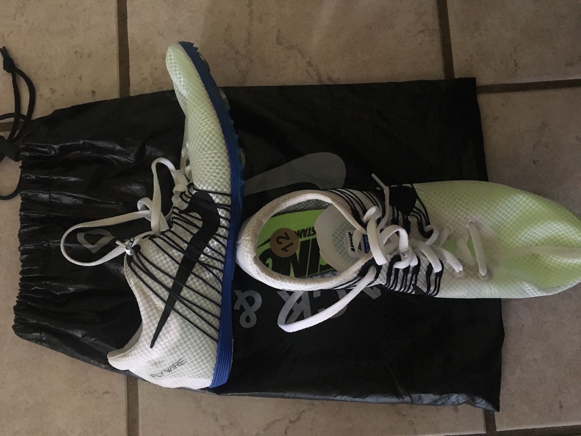 Nike victory 2 track spikes size12
