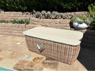 Outdoor storage coffee table
