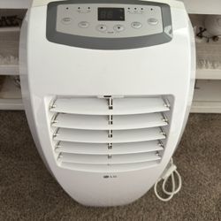 NEW PRICE! LG portable AC unit + remote + ALL hoses, 10000 BTU, Ice Cold, 100% working, Like brand NEW