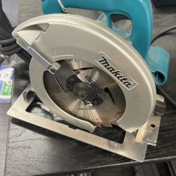 Makita Circular Saw 5007F