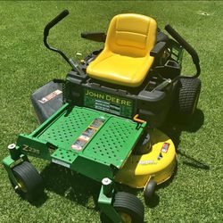 John Deere Zero turn mower Z235