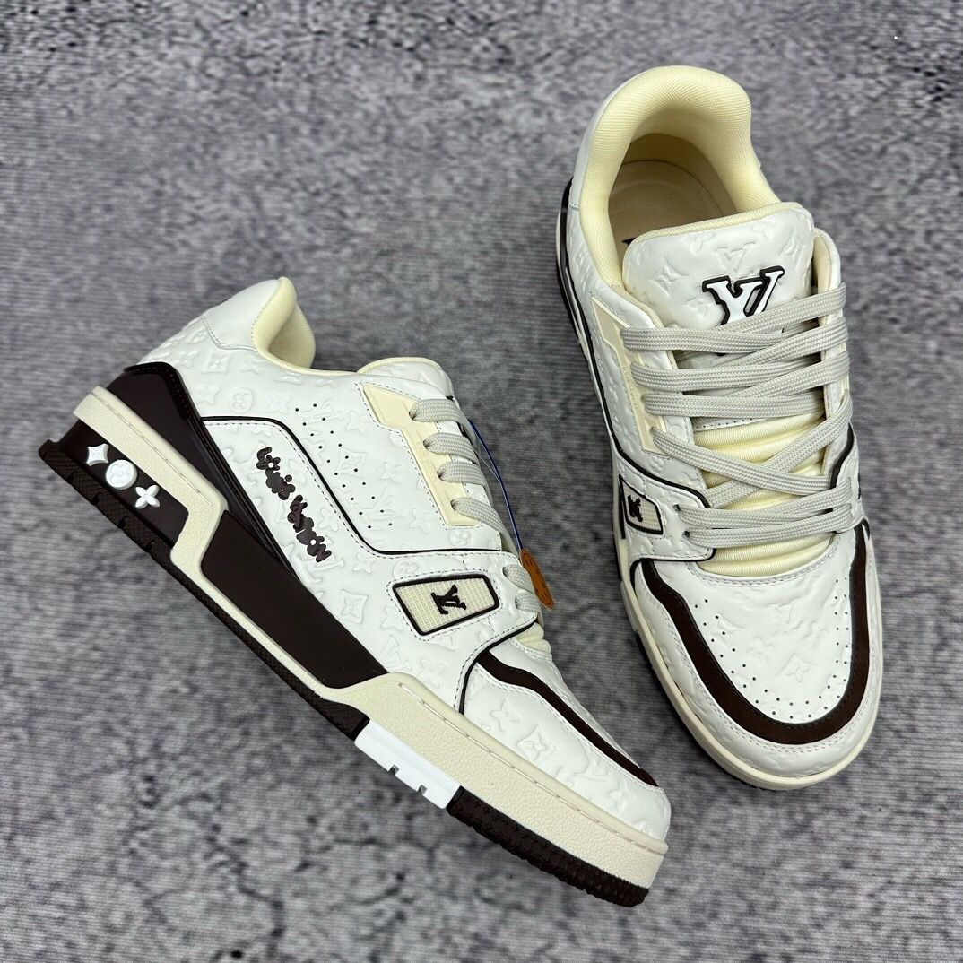 Louis Vuitton Men’s Sneaker With Box New