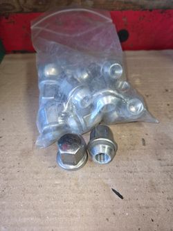 Jeep or Dodge lug nuts full set of 20