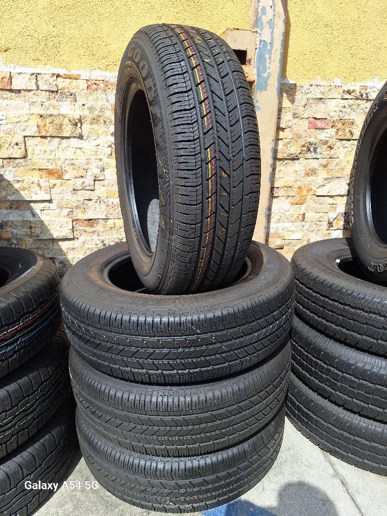 SET OF FOUR GOODYEAR P225/65R17